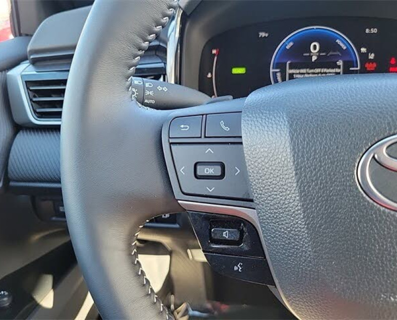 2025 Toyota Camry SE FWD