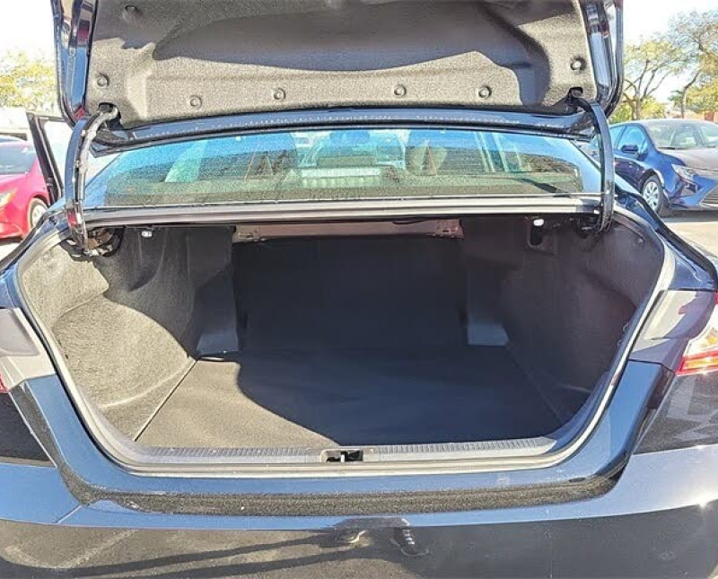 2025 Toyota Camry SE FWD