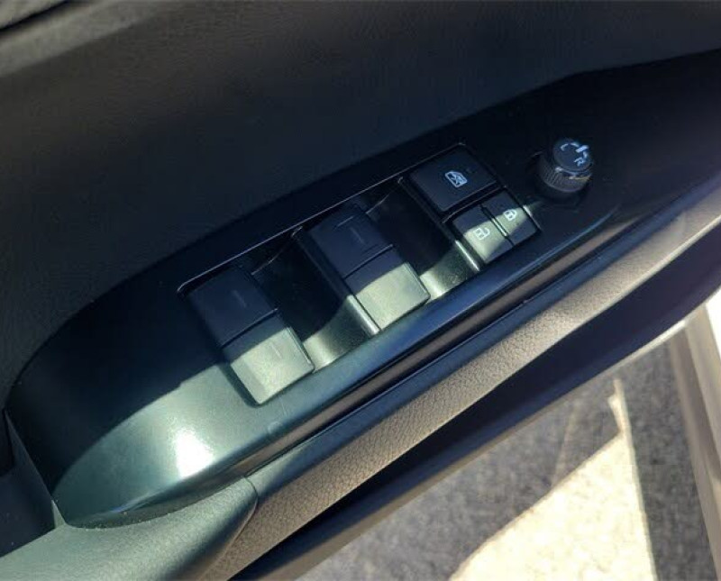 2025 Toyota Camry SE FWD